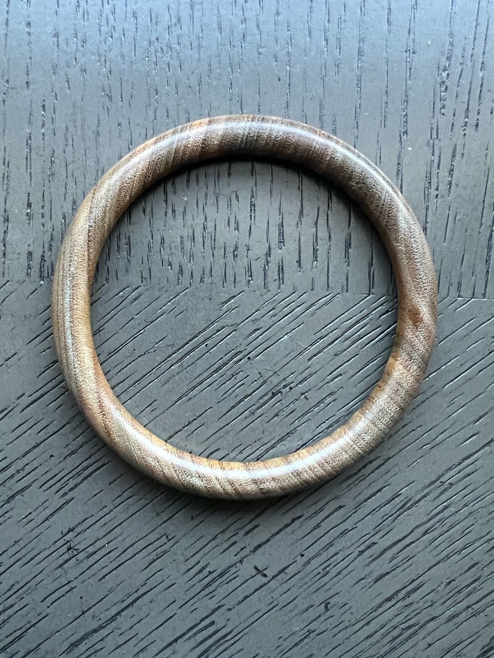 Green sandalwood hard bangle SIZE 65.7mm